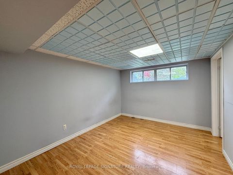 Photo 23 at 4 Wantanopa Crescent, Woburn, Toronto