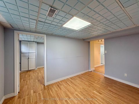 Photo 24 at 4 Wantanopa Crescent, Woburn, Toronto