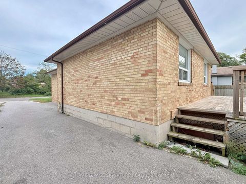 Photo 37 at 4 Wantanopa Crescent, Woburn, Toronto
