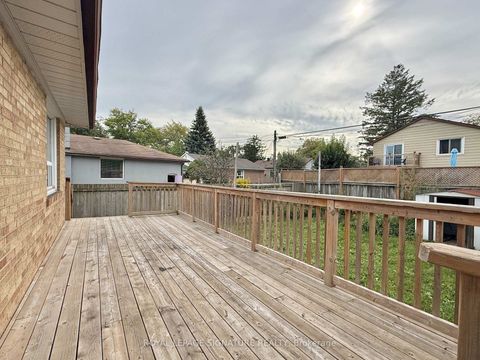 Photo 39 at 4 Wantanopa Crescent, Woburn, Toronto