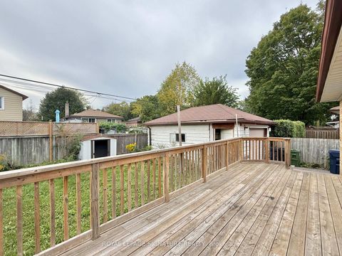 Photo 40 at 4 Wantanopa Crescent, Woburn, Toronto