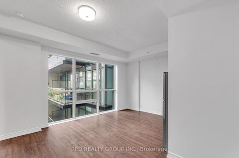 Photo 7 at 920 - 15 James Finlay Way, CFB, Toronto