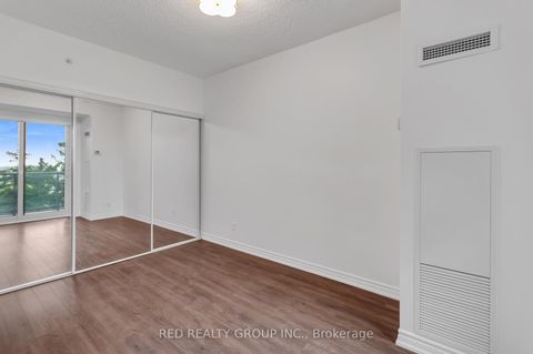 Photo 14 at 920 - 15 James Finlay Way, CFB, Toronto