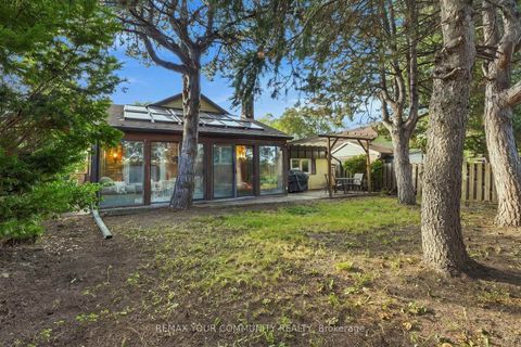 Photo 34 at 59 Redwater Drive, Kipling, Toronto