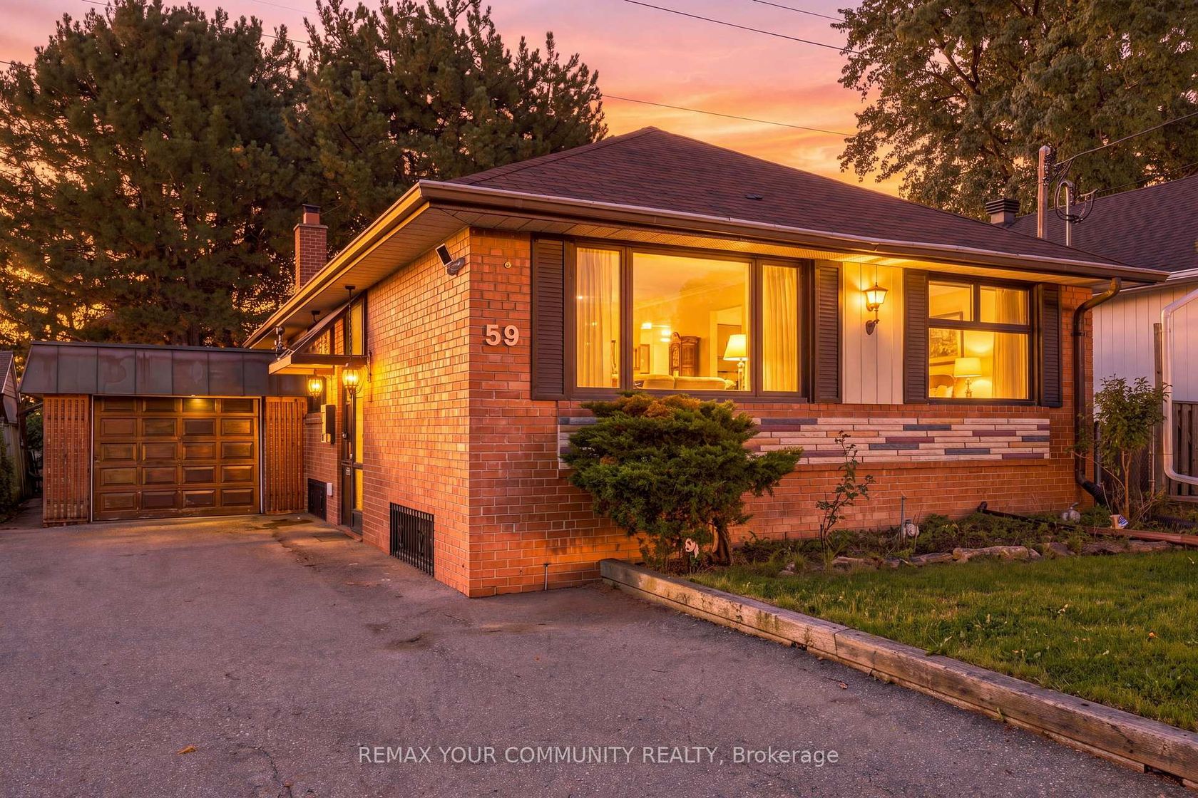 59 Redwater Drive, Kipling, Toronto 