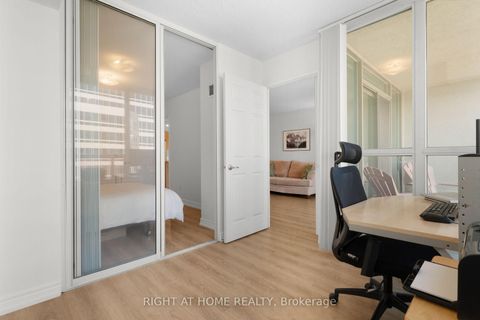 Photo 8 at 1602 - 18 Parkview Avenue, Willowdale East, Toronto