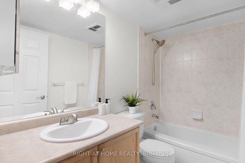 Photo 9 at 1602 - 18 Parkview Avenue, Willowdale East, Toronto