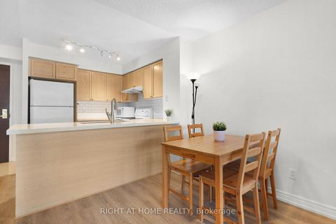 Photo 11 at 1602 - 18 Parkview Avenue, Willowdale East, Toronto