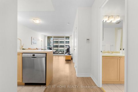 Photo 16 at 1602 - 18 Parkview Avenue, Willowdale East, Toronto