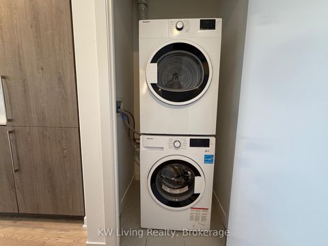 Photo 6 at 706 - 15 Holmes Avenue, Willowdale East, Toronto