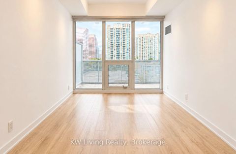 Photo 8 at 706 - 15 Holmes Avenue, Willowdale East, Toronto