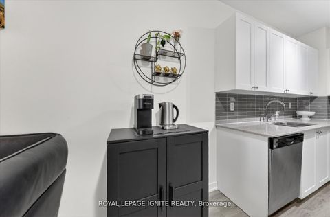 Photo 8 at 109 - 3560 St. Clair Avenue E, Scarborough Village, Toronto