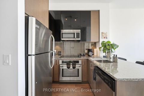 Photo 12 at Ph3608 - 89 Dunfield Avenue, Mount Pleasant West, Toronto