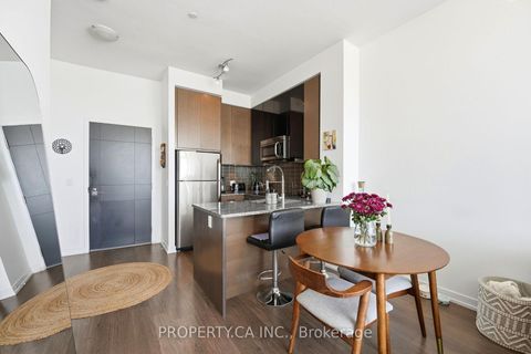 Photo 14 at Ph3608 - 89 Dunfield Avenue, Mount Pleasant West, Toronto