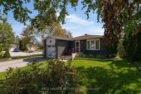 Photo 3 at 37 Hickling Trail, Grove East, Barrie
