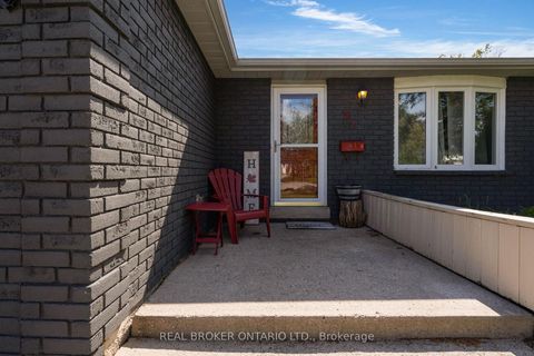 Photo 4 at 37 Hickling Trail, Grove East, Barrie