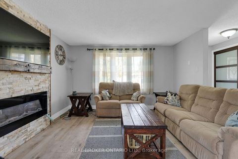 Photo 7 at 37 Hickling Trail, Grove East, Barrie