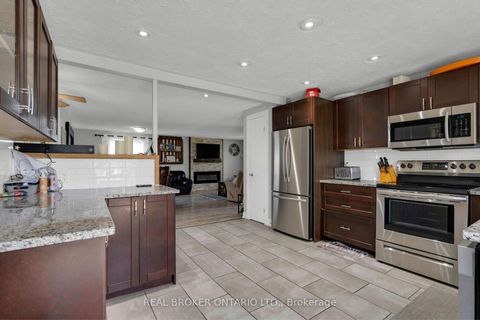 Photo 15 at 37 Hickling Trail, Grove East, Barrie