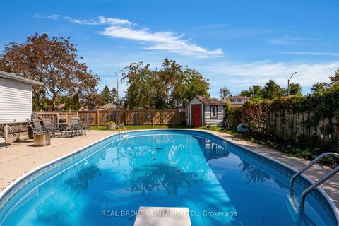 Photo 16 at 37 Hickling Trail, Grove East, Barrie