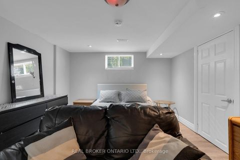 Photo 29 at 37 Hickling Trail, Grove East, Barrie
