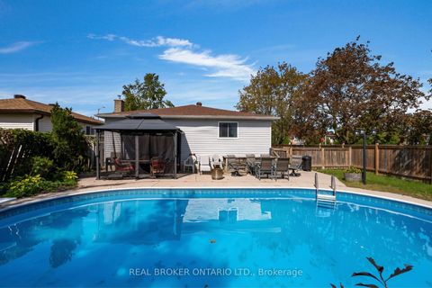Photo 37 at 37 Hickling Trail, Grove East, Barrie
