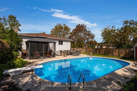 Photo 38 at 37 Hickling Trail, Grove East, Barrie