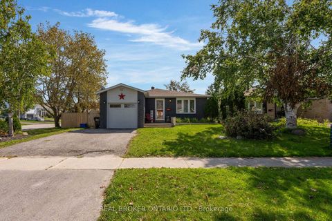 Photo 43 at 37 Hickling Trail, Grove East, Barrie