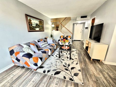 Photo 3 at 149 - 2645 Jane Street, Jane Heights, Toronto