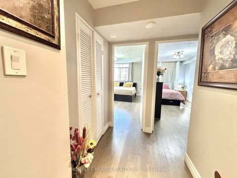 Photo 14 at 149 - 2645 Jane Street, Jane Heights, Toronto