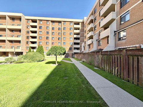 Photo 26 at 149 - 2645 Jane Street, Jane Heights, Toronto