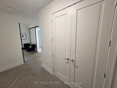 Photo 3 at 411 - 2 Forest Hill Road, Casa Loma, Toronto