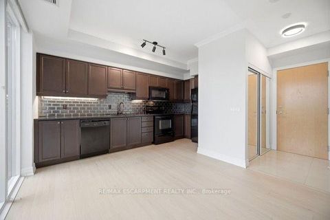 Photo 12 at 330 - 58 MARINE PARADE Drive, Mimico, Toronto