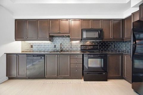 Photo 13 at 330 - 58 MARINE PARADE Drive, Mimico, Toronto