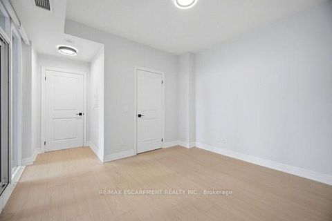 Photo 21 at 330 - 58 MARINE PARADE Drive, Mimico, Toronto