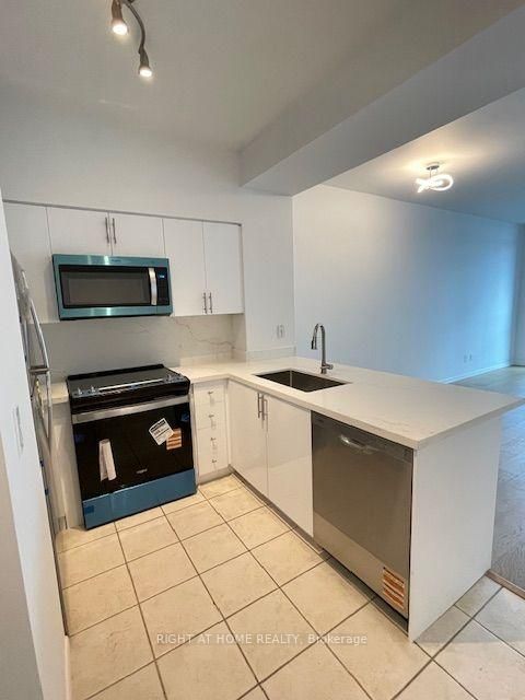 Photo 2 at 2506 - 219 Fort York Boulevard, Niagara, Toronto