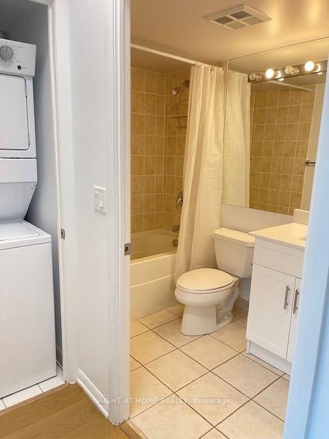 Photo 9 at 2506 - 219 Fort York Boulevard, Niagara, Toronto