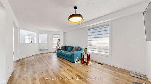 Photo 2 at 1304 Vincent Crescent, Alcona, Innisfil