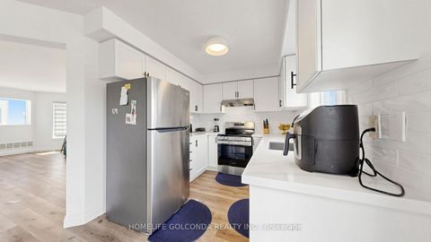 Photo 9 at 1304 Vincent Crescent, Alcona, Innisfil