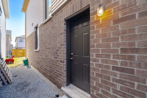 Photo 36 at 44 Rochester Drive, Rural Barrie Southeast, Barrie