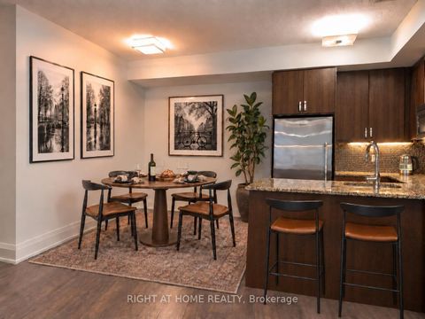 Photo 3 at 404 - 2 Old Mill Drive, Swansea, Toronto