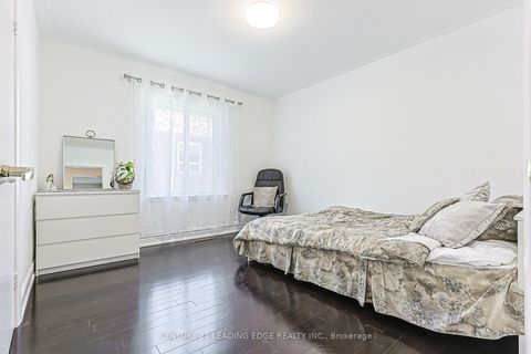 Photo 13 at 246 ELLINGTON Drive, Maryvale, Toronto