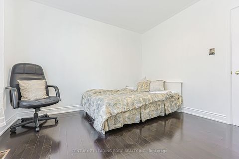 Photo 14 at 246 ELLINGTON Drive, Maryvale, Toronto