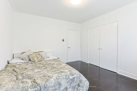 Photo 15 at 246 ELLINGTON Drive, Maryvale, Toronto