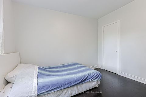 Photo 18 at 246 ELLINGTON Drive, Maryvale, Toronto