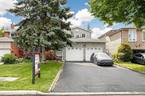 Photo 1 at 86 Halfmoon Square, Highland Creek, Toronto