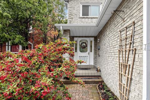 Photo 4 at 86 Halfmoon Square, Highland Creek, Toronto