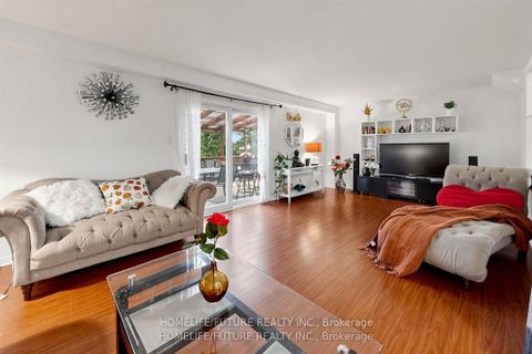 Photo 6 at 86 Halfmoon Square, Highland Creek, Toronto