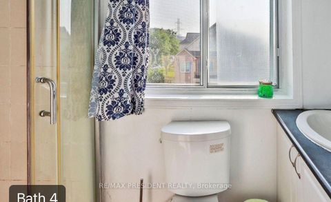 Photo 15 at 3 Herzberg Gardens, York University Heights, Toronto