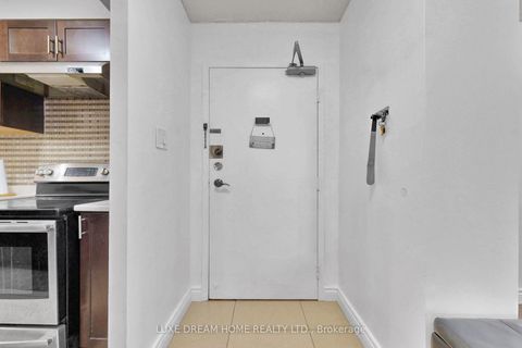 Photo 3 at 409 - 370 Dixon Road, The Westway, Toronto