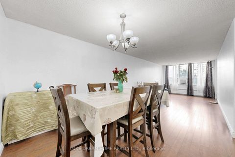 Photo 4 at 409 - 370 Dixon Road, The Westway, Toronto